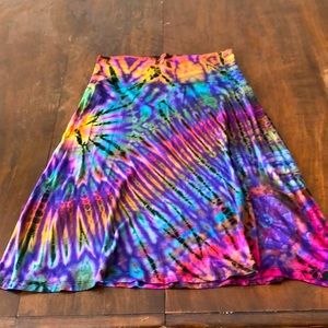 Made by Cali Kind. Comfortable, stretchy skirt.